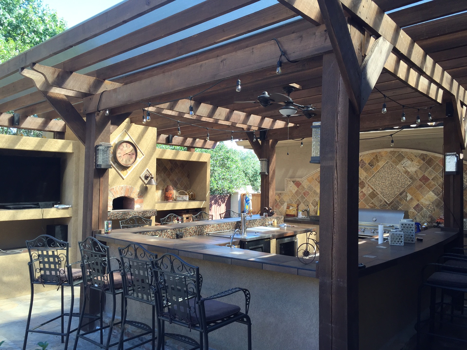 Outdoor Kitchens